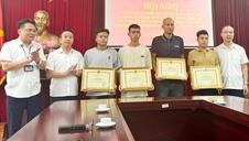 Khen thưởng đột xuất 4 công dân dũng cảm cứu người trong vụ cháy ở phố Trung Kính, Hà Nội