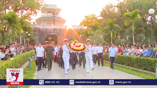 Thủ tướng Phạm Minh Chính viếng nghĩa trang A1  