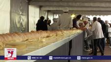 Kỷ lục Guinness chiếc baguette dài nhất thế giới