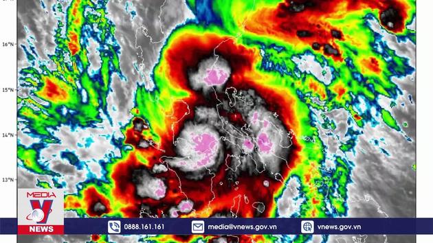 Xuất hiện bão ngay sát Philippines