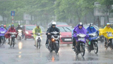 Thời tiết 31/5: Áp thấp nhiệt đới gây mưa lớn khu vực Bắc Bộ và Nam Bộ