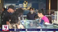 Trước mắt, các ngân hàng chỉ bán vàng miếng ở Hà Nội và TP.HCM